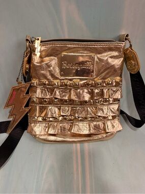 Betsey Johnson Metallic Gold Crossbody Bag 🤩